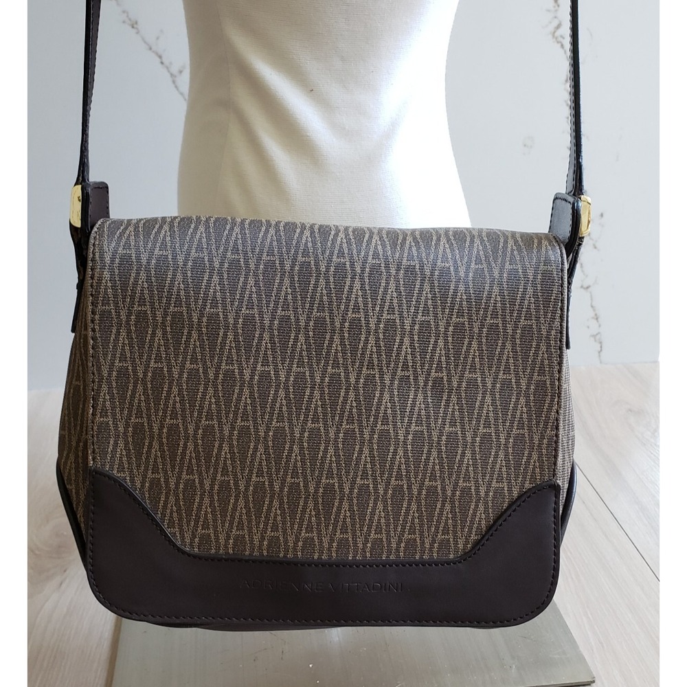 Adrienne Vittadini Crossbody Bag‎ Womens Medium Brown Monogram Logo Purse